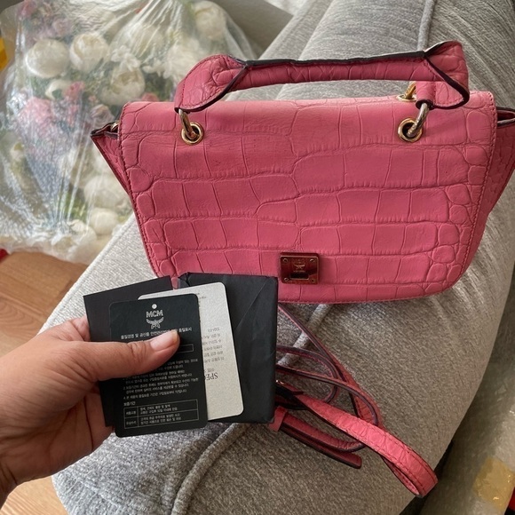 MCM First Lady with sling - Picture 14 of 14